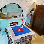 Bed and Breakfast La Rosa Dei Trulli 4*
