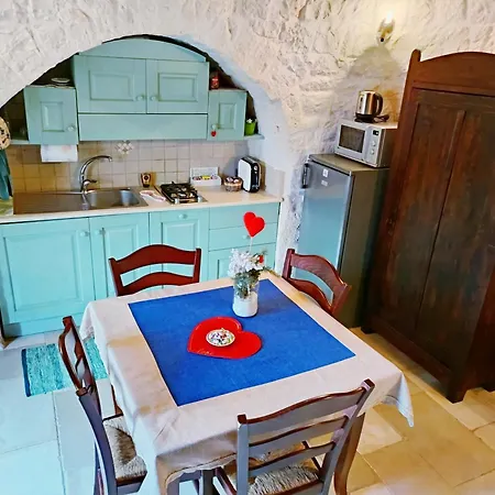 Bed & Breakfast La Rosa Dei Trulli 4*