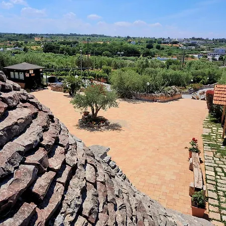 La Rosa Dei Trulli 2*