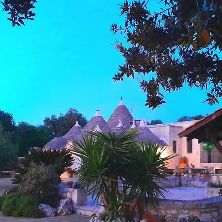 La Rosa Dei Trulli Bed & Breakfast 4*
