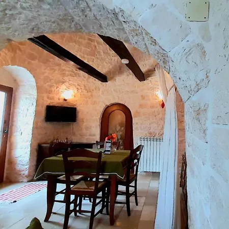 La Rosa Dei Trulli Bed & Breakfast 4*