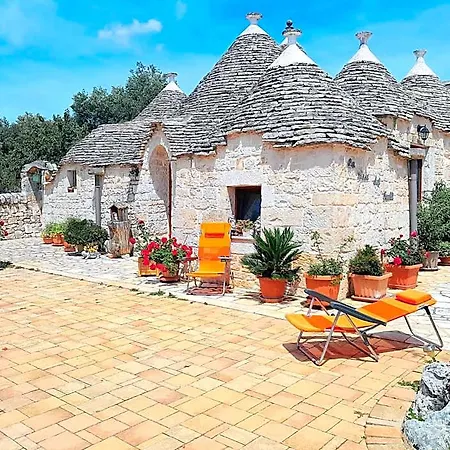 La Rosa Dei Trulli Bed & Breakfast 4*
