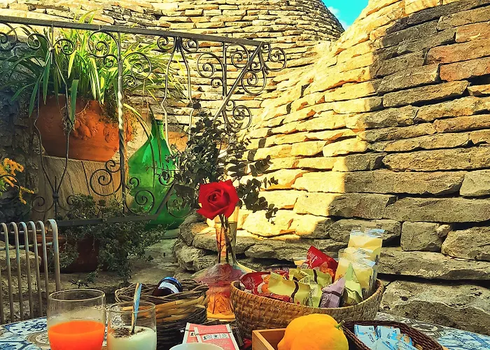 Bed & Breakfast La Rosa Dei Trulli 4*